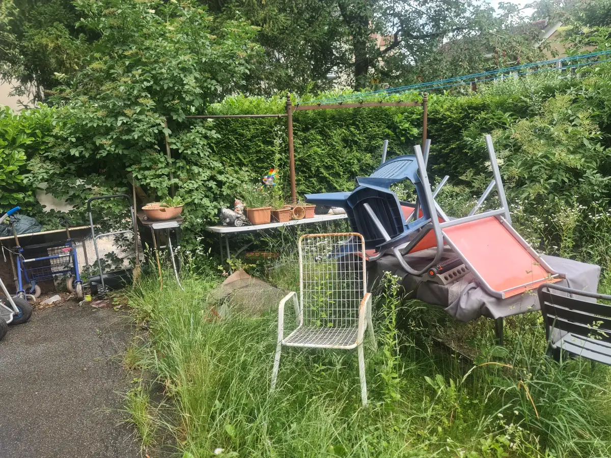 Wohnungsräumungen in Langnau am Albis - Kosten, Dauer und Service im Überblick